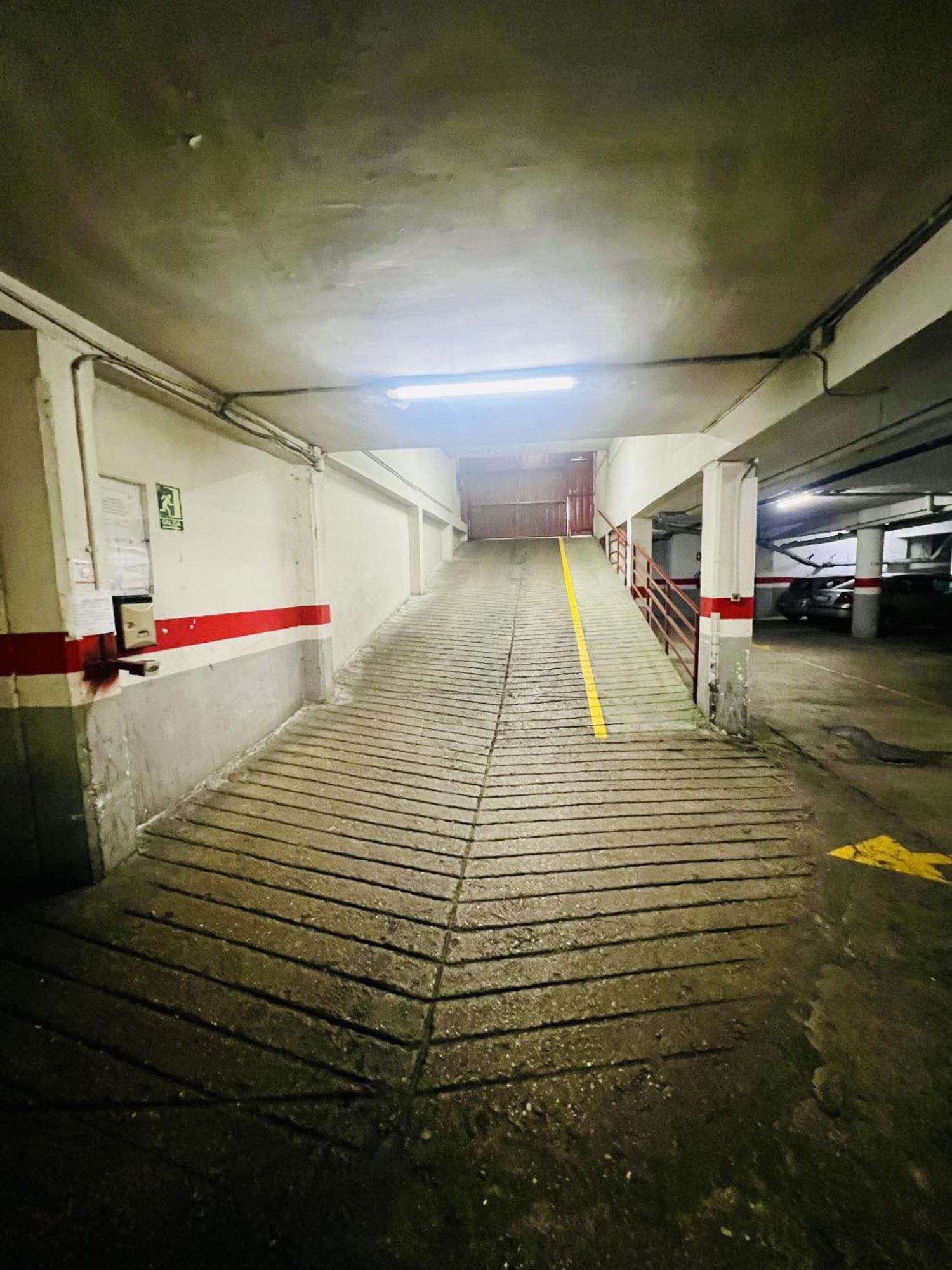A Orillas Del Pilar Con Parking Zaragoza Luaran gambar